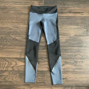 Under Armour cold gear compression leggings size S